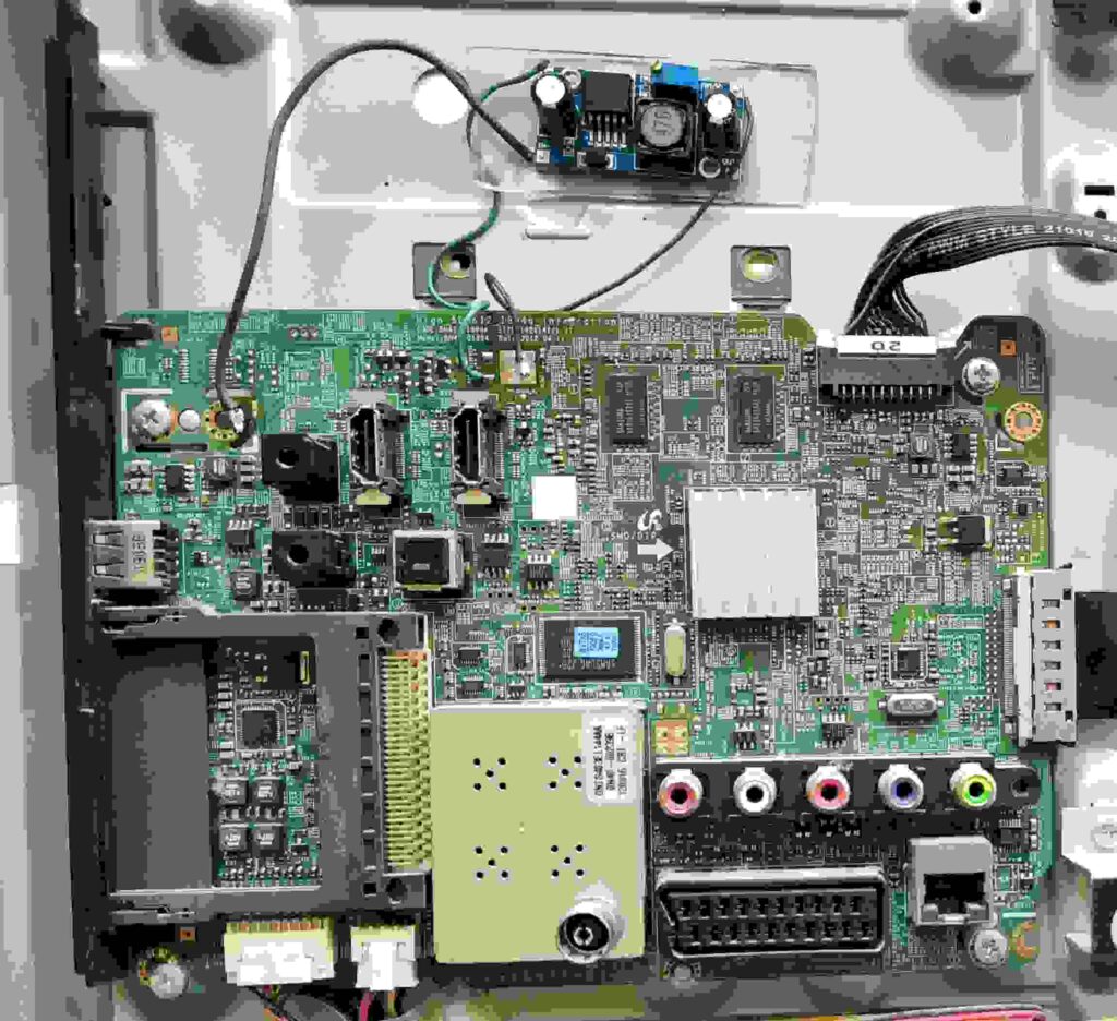 Не включается Samsung UE32EH6037